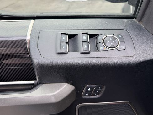 Used 2018 Ford F150 Raptor w/ Equipment Group 802A Luxury image 16