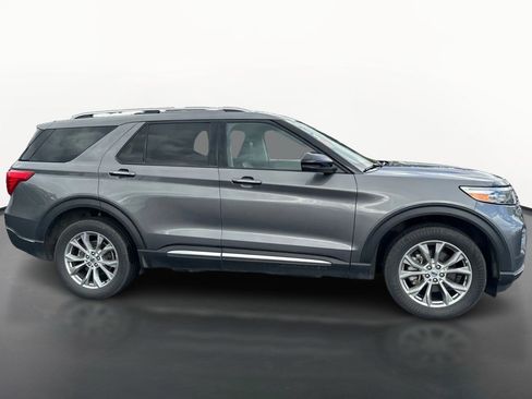 Used 2024 Ford Explorer Limited AWD/4WD image 2