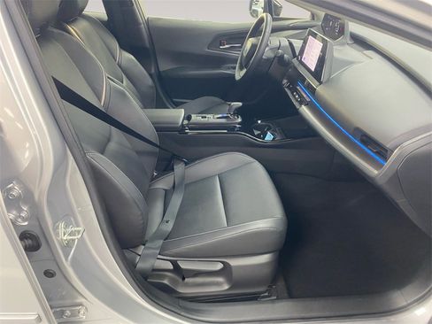 Used 2023 Toyota Prius XLE image 15