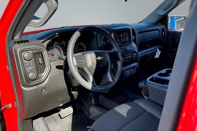 Used 2026 Chevrolet Silverado 1500 Custom w/ Turbomax Blackout Package AWD/4WD image 18