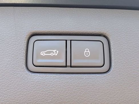 Used 2025 Genesis GV80 2.5T Standard AWD/4WD image 13