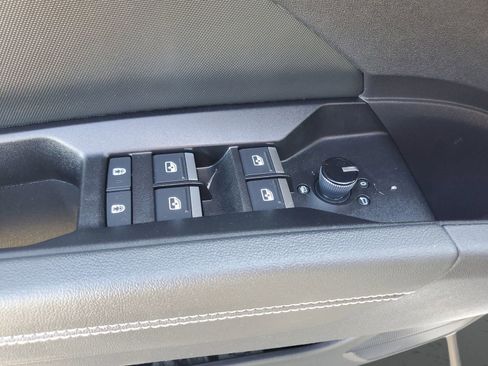 Used 2023 Audi Q4 e-tron Premium w/ 20" Wheel Package image 21