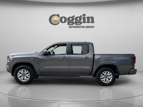 Used 2023 Nissan Frontier SV w/ SV Convenience Package image 2