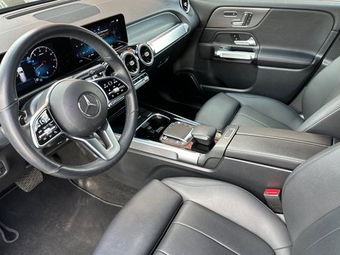 Used 2023 Mercedes-Benz GLB 250 4MATIC image 9