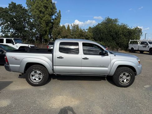 Used 2010 Toyota Tacoma 4x4 Double Cab image 7