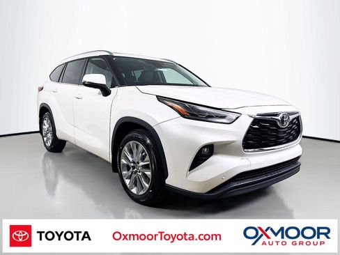Used 2021 Toyota Highlander Limited image 1