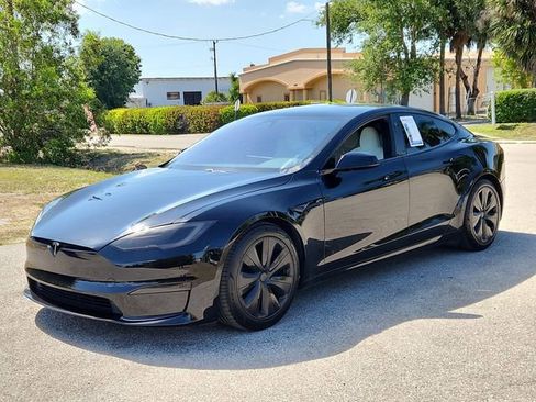 Used 2022 Tesla Model S Plaid AWD/4WD image 2