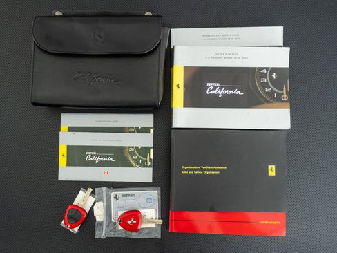 Used 2010 Ferrari California image 21