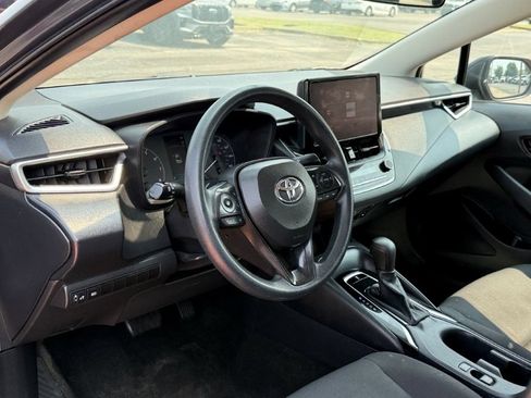 Used 2023 Toyota Corolla LE FWD image 11