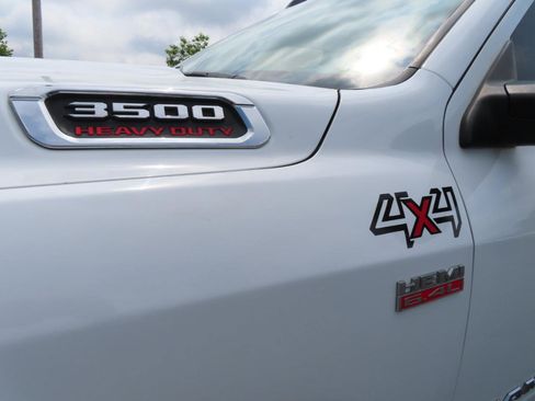 Used 2022 RAM 3500 Tradesman AWD/4WD image 13