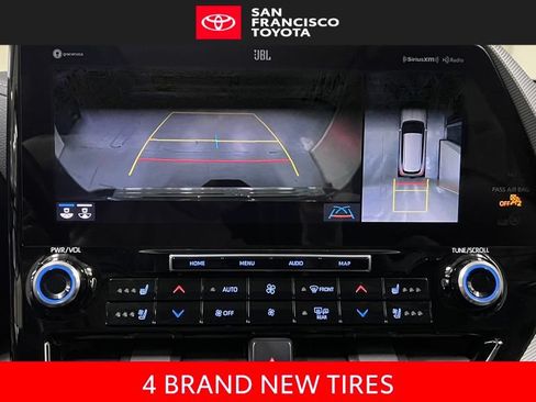 Used 2022 Toyota Highlander Platinum AWD/4WD image 29