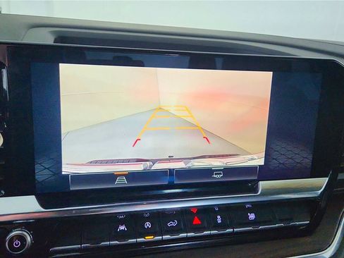 Used 2025 GMC Sierra 1500 SLT image 50