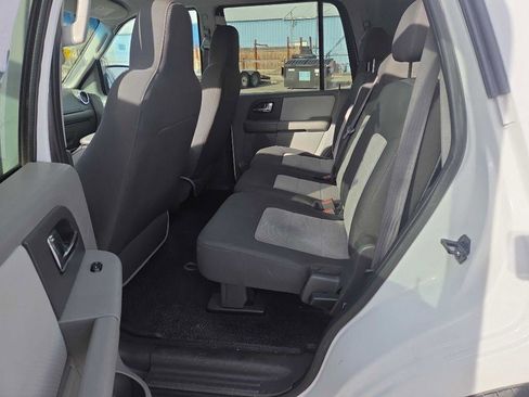 Used 2006 Ford Expedition XLT image 18