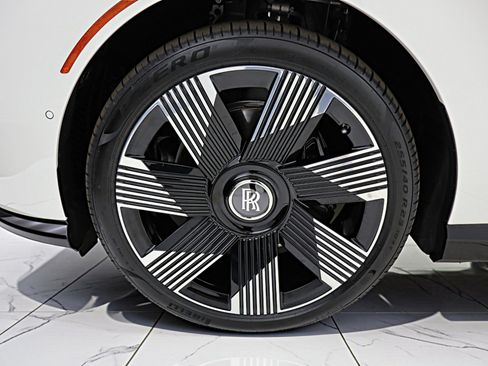 Used 2026 Rolls-Royce Spectre AWD/4WD image 46