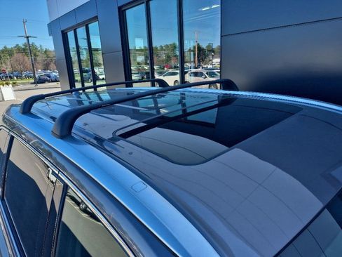 Used 2016 Toyota Highlander XLE AWD/4WD image 7