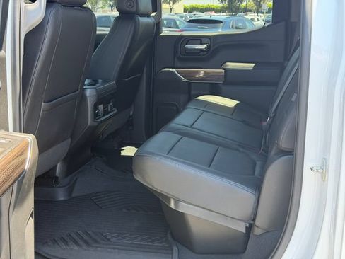 Used 2020 Chevrolet Silverado 1500 LT Trail Boss AWD/4WD image 18