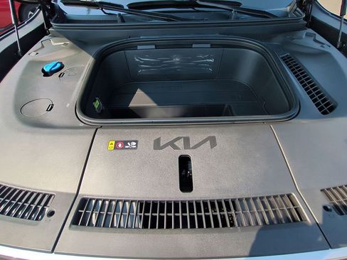 New 2026 Kia EV9 Wind image 30