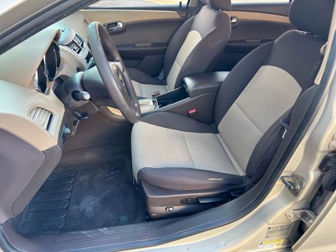 Used 2010 Chevrolet Malibu LS image 6