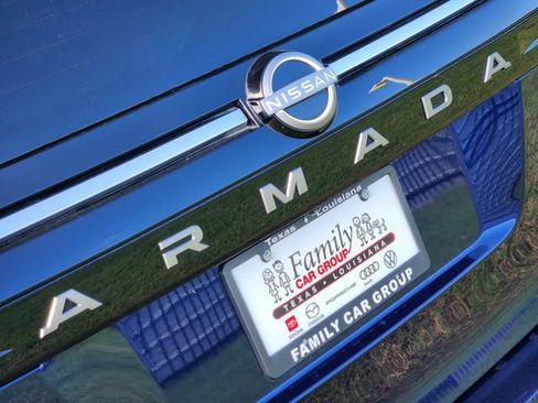 Used 2025 Nissan Armada SL w/ Captain's Chari Seat Package AWD/4WD image 8
