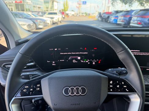 Used 2025 Audi Q5 Premium Plus w/ Premium Plus AWD/4WD image 15