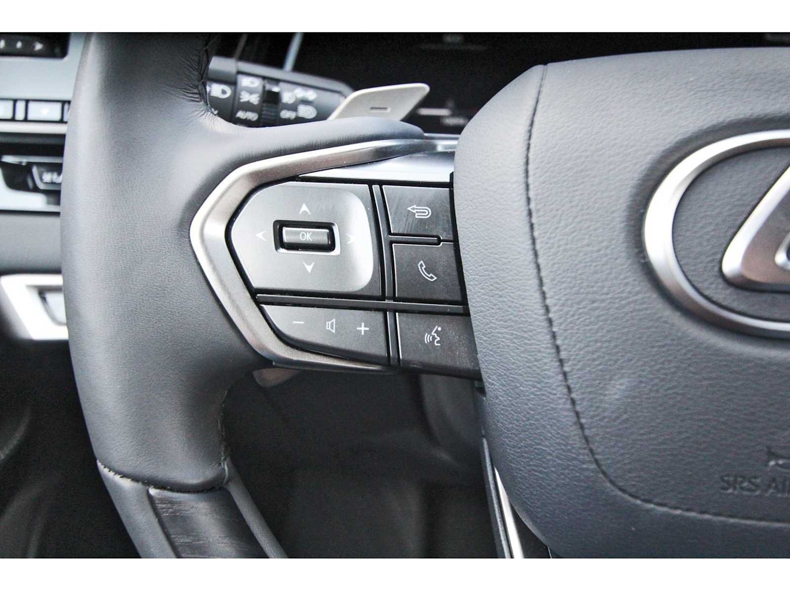 Used 2025 Lexus RX 350 Premium w/ Convenience Package FWD image 15