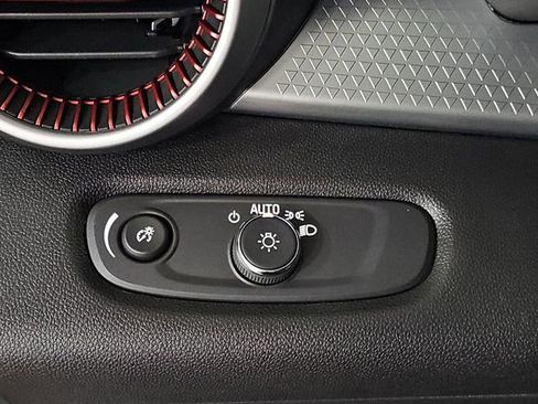 New 2026 Chevrolet Trax RS w/ Sunroof Package image 17