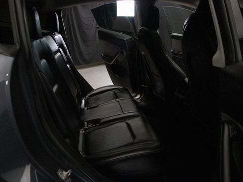 Used 2023 Tesla Model Y Long Range image 18