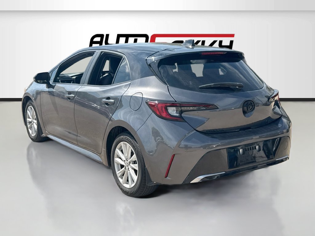 Used 2025 Toyota Corolla XSE FWD image 5