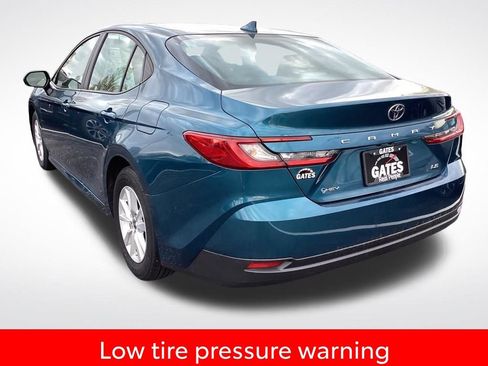 Used 2025 Toyota Camry SE FWD image 8