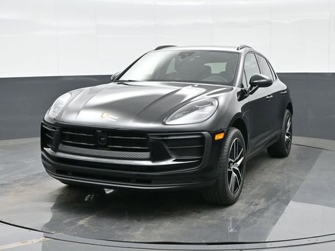 New 2026 Porsche Macan image 12