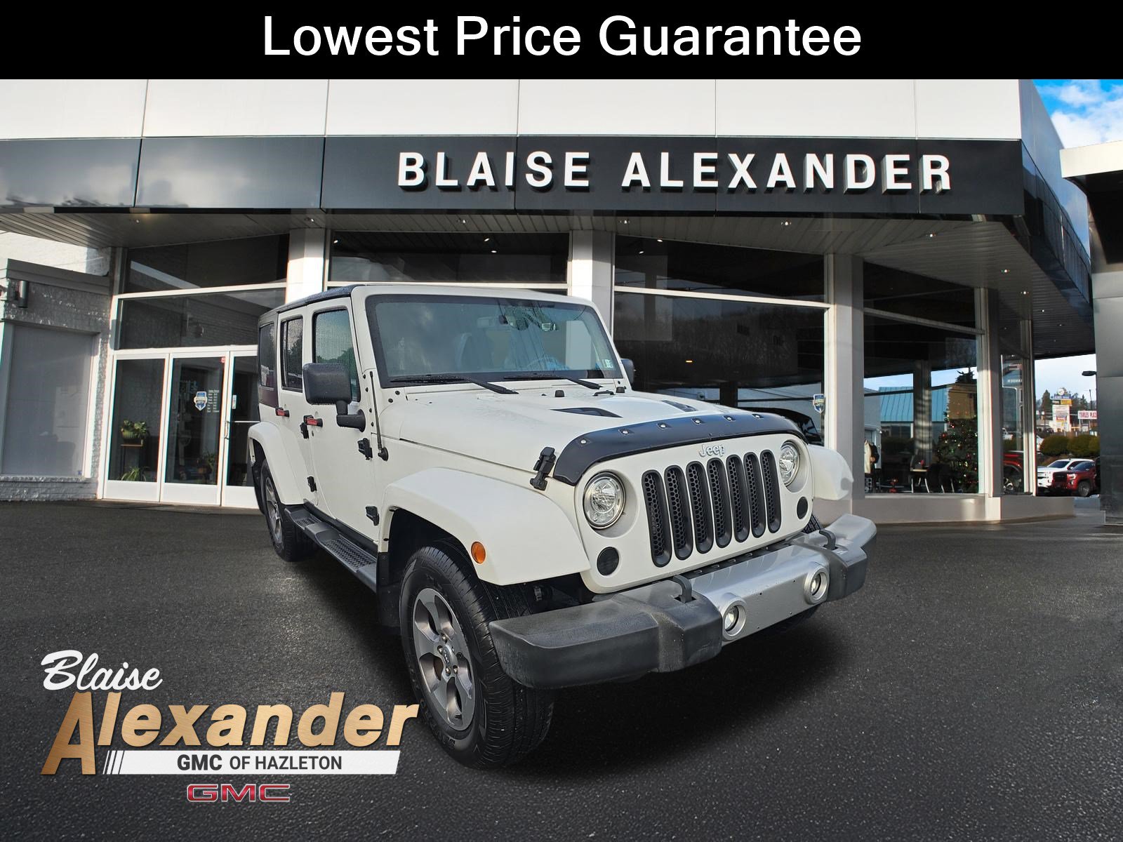 Used 2018 Jeep Wrangler Unlimited Sahara w/ Connectivity Group AWD/4WD image 1