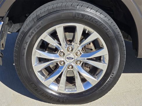 Used 2016 Ford F150 Lariat w/ Equipment Group 502A Luxury image 9