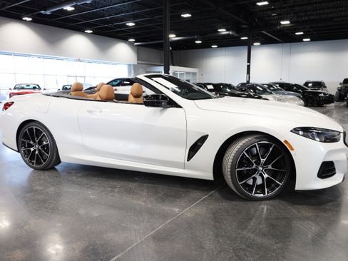 Used 2023 BMW M850i xDrive Convertible w/ M Sport Professional Package image 10