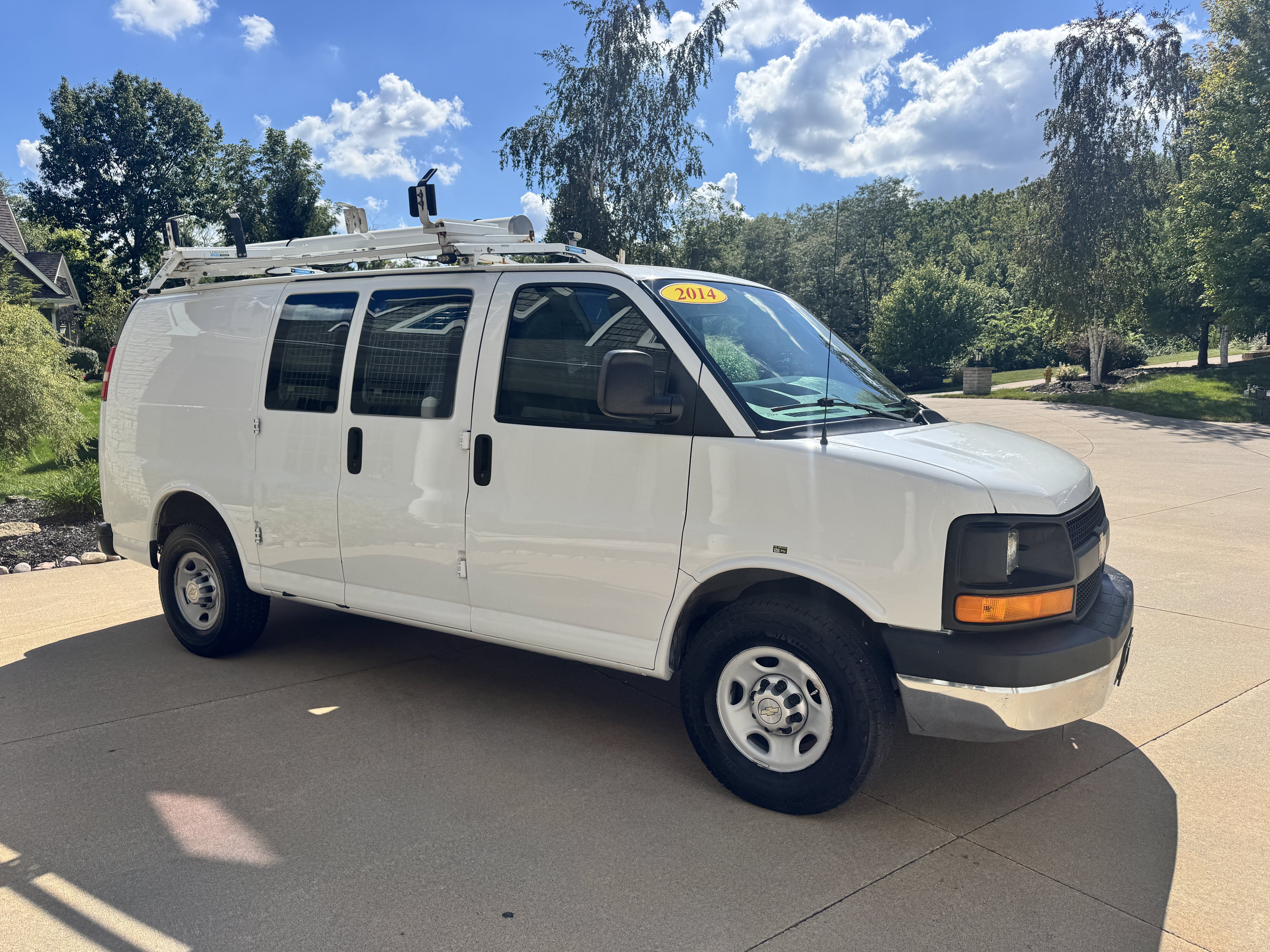 Used 2014 Chevrolet Express 2500 RWD image 8