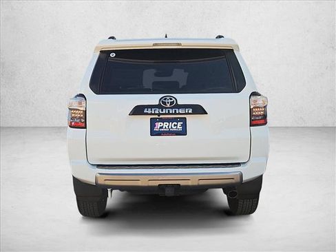 Used 2020 Toyota 4Runner TRD Off-Road Premium AWD/4WD image 7