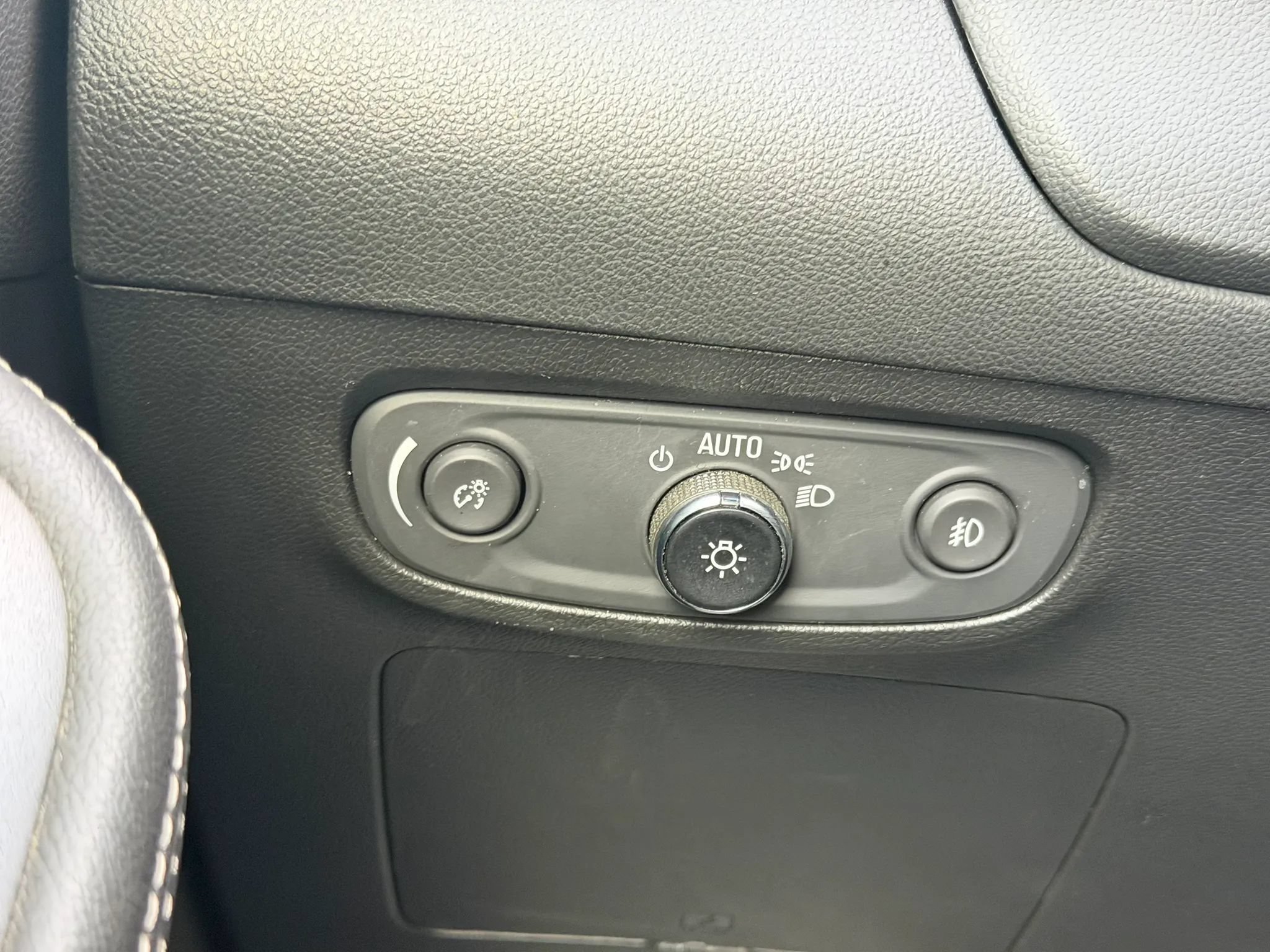 Used 2023 Buick Encore GX Select w/ Safety Package II FWD image 22