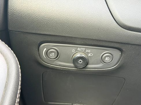 Used 2023 Buick Encore GX Select w/ Safety Package II FWD image 22