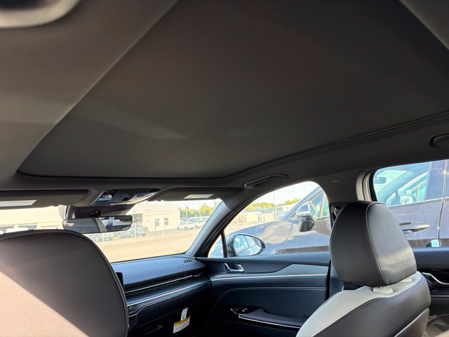 New 2027 Kia K5 GT-Line FWD image 9