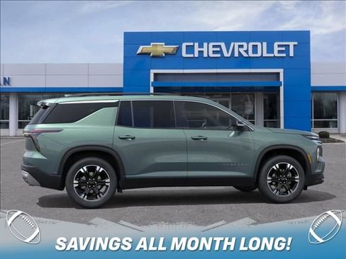 New 2027 Chevrolet Traverse LT w/ Sun and Wheel Package AWD/4WD image 5