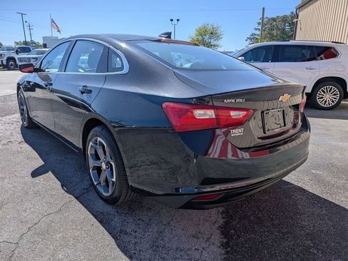 Used 2023 Chevrolet Malibu LT image 3