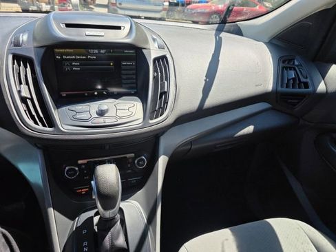 Used 2015 Ford Escape SE w/ Equipment Group 201A AWD/4WD image 16