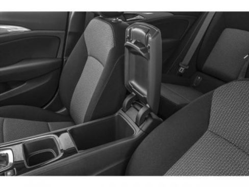 Used 2019 Buick Regal Essence w/ Driver Confidence Package I image 18