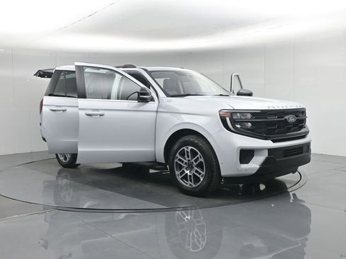Used 2025 Ford Expedition Max Active image 37