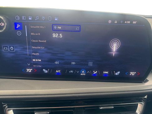 Used 2024 Chevrolet Traverse LS FWD image 24