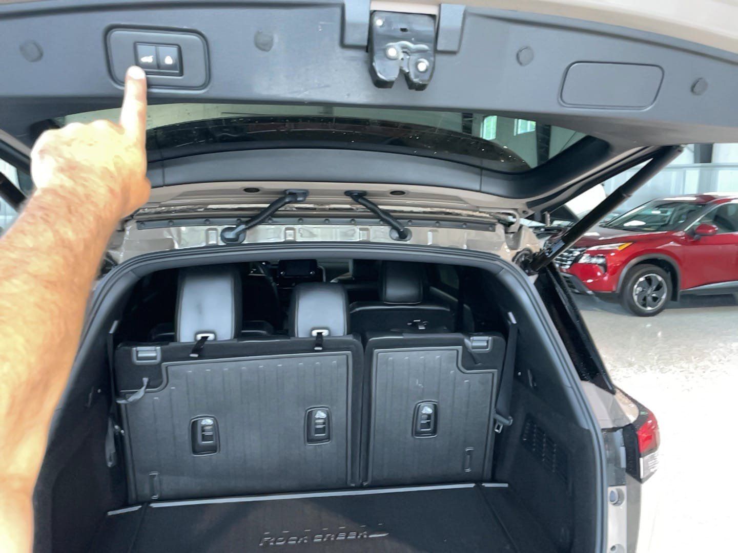 Used 2025 Nissan Pathfinder Rock Creek AWD/4WD image 19