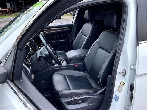 Used 2020 Volkswagen Atlas Cross Sport SEL AWD/4WD image 23