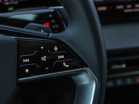 New 2026 Audi Q3 quattro 2.0T AWD/4WD image 19