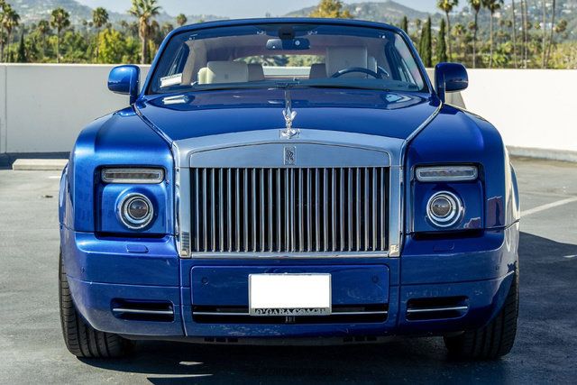 Used 2010 Rolls-Royce Phantom Drophead Coupe RWD image 21