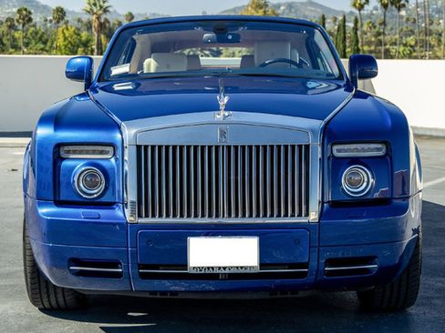 Used 2010 Rolls-Royce Phantom Drophead Coupe RWD image 21