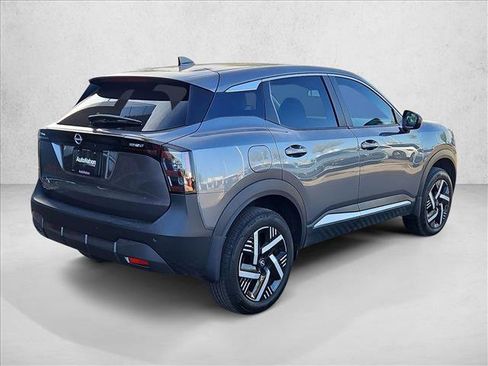 Used 2025 Nissan Kicks SV image 5